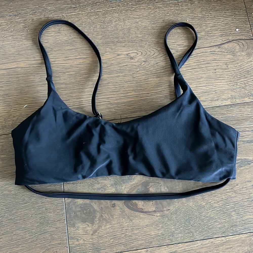 Black bikini top